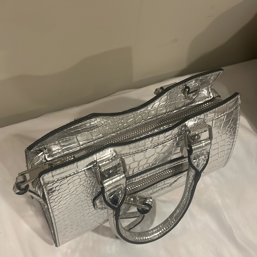 Silver Purse - Picture 2 of 3